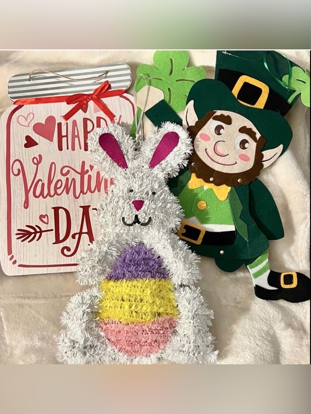 BUNDLE OF 3 ♥️☘️🐰 WALL DOOR HOLIDAY DECOR VALENTINES DAY EASTER BUNNY ST PATTY